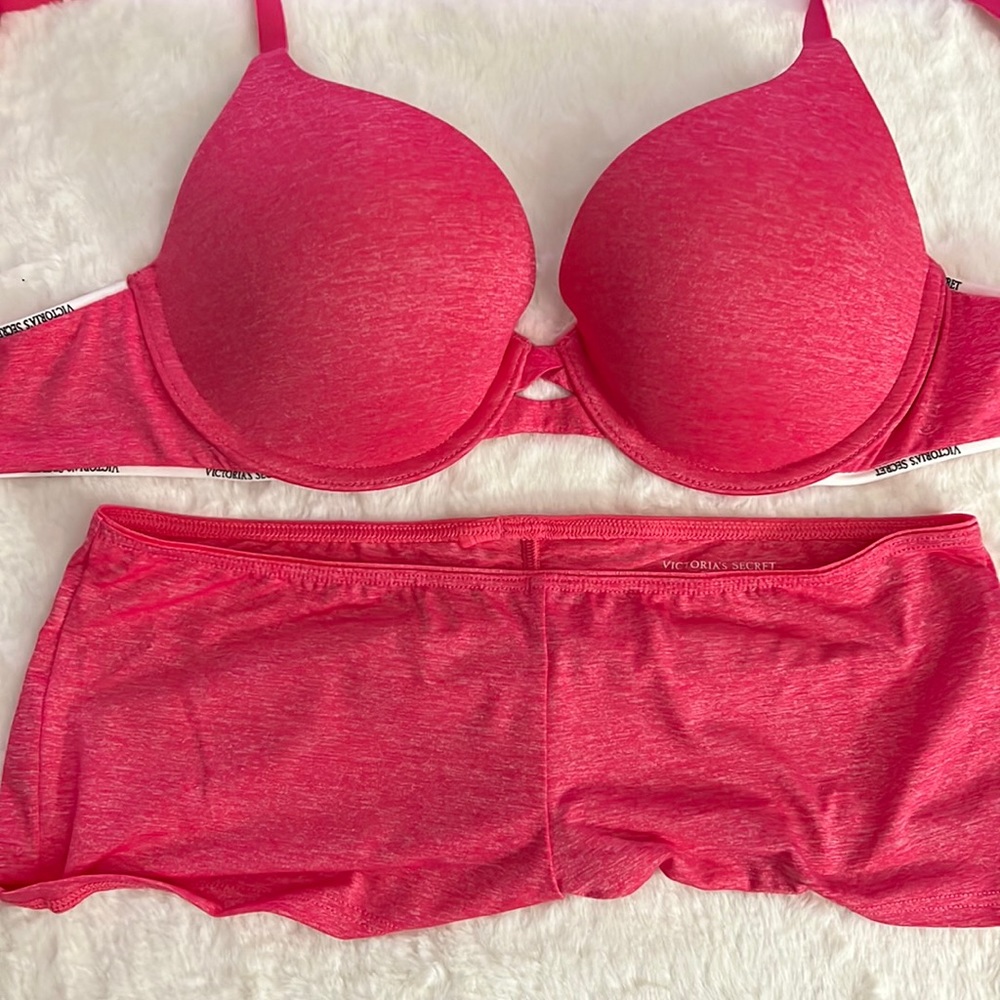 Victoria’s Secret Bra and Shorty Set 34B / Sm  new